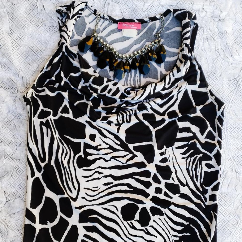💥4/$15 Women animal print cowl neck top